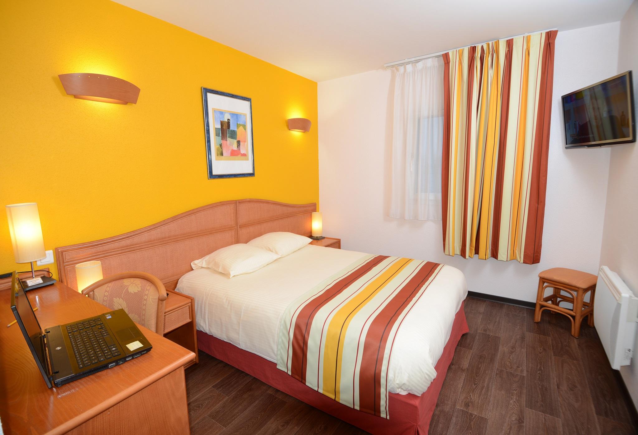 Hotel Roi Soleil Strasbourg Aéroport Holtzheim Esterno foto