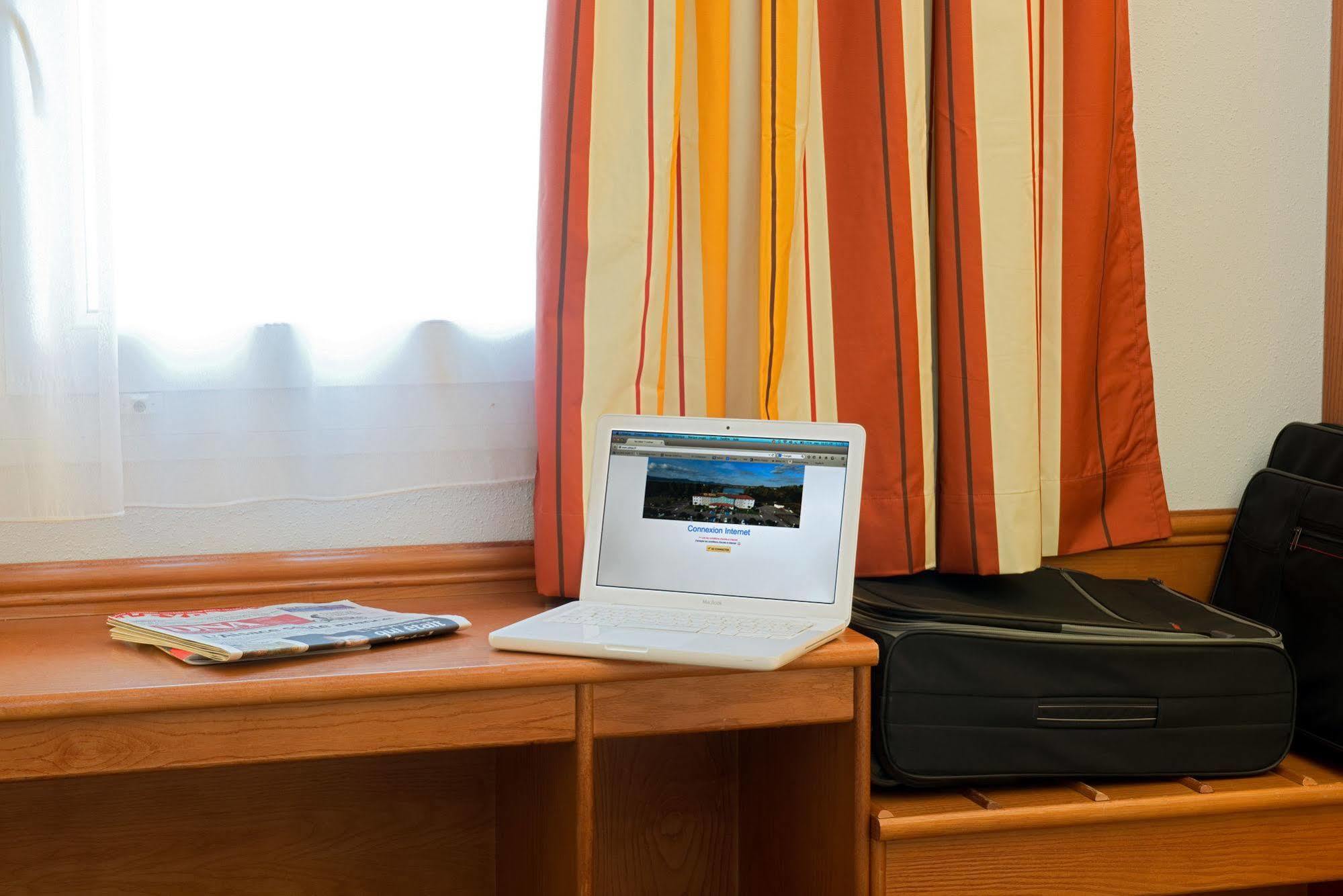 Hotel Roi Soleil Strasbourg Aéroport Holtzheim Esterno foto